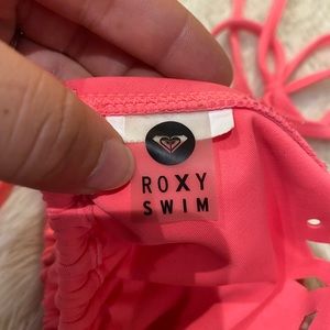 Super cute bikini top!